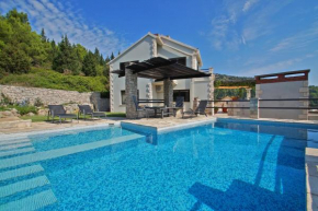 Pine Hill Villa